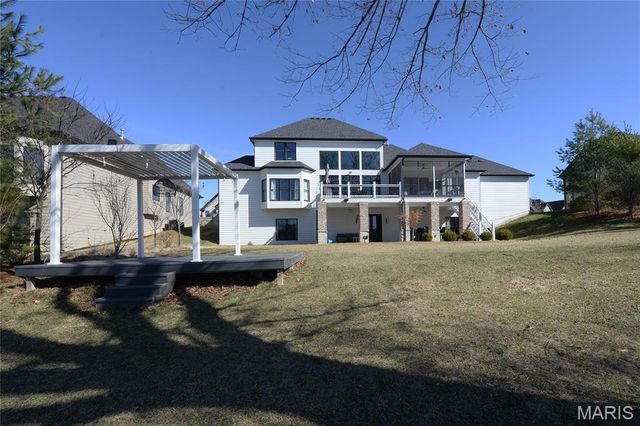 17016 Lakeside Ridge, Chesterfield, MO 63005