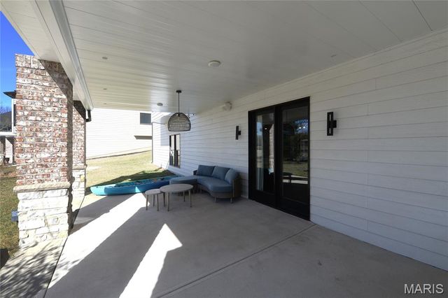 17016 Lakeside Ridge, Chesterfield, MO 63005
