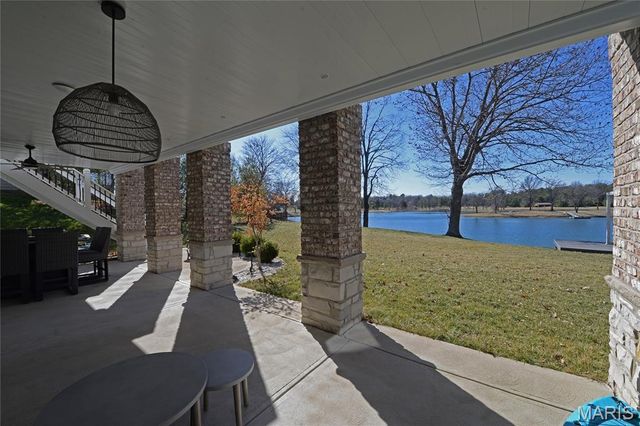 17016 Lakeside Ridge, Chesterfield, MO 63005