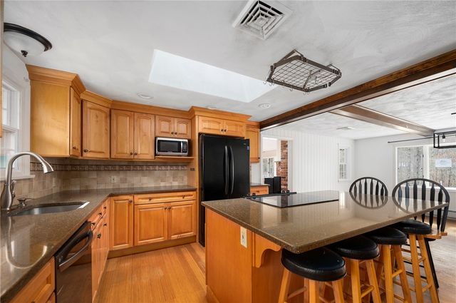 42 Ledge Road, Coventry, RI 02816