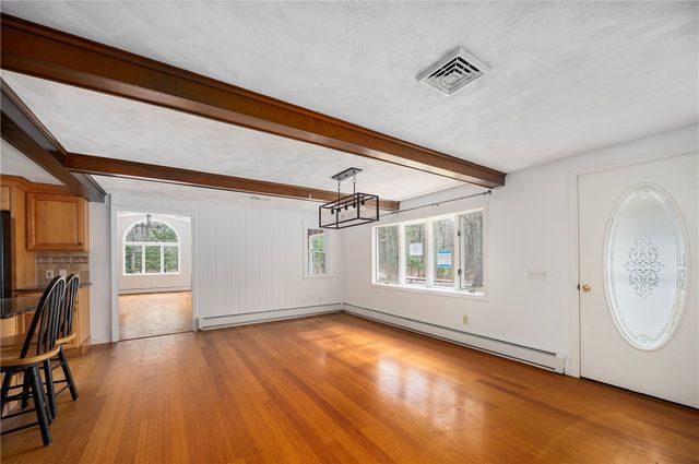 42 Ledge Road, Coventry, RI 02816