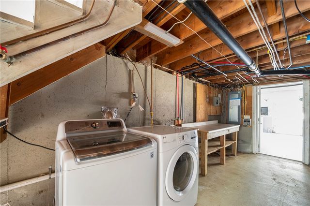 42 Ledge Road, Coventry, RI 02816