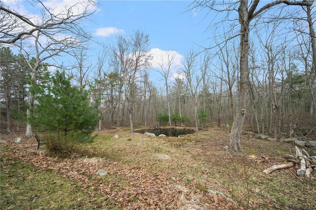 42 Ledge Road, Coventry, RI 02816