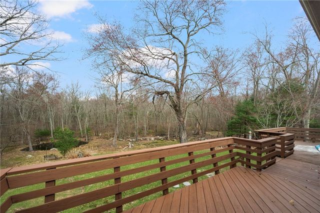 42 Ledge Road, Coventry, RI 02816