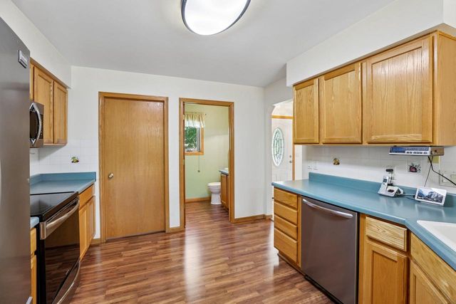 612 Greenfield Drive, Deforest, WI 53532