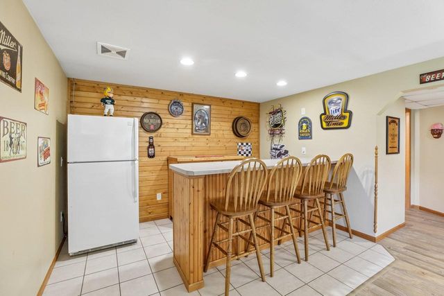 612 Greenfield Drive, Deforest, WI 53532