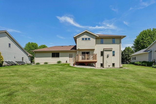 612 Greenfield Drive, Deforest, WI 53532