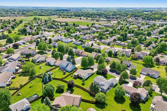 612 Greenfield Drive, Deforest, WI 53532
