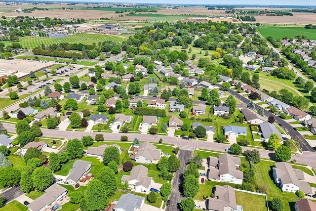 612 Greenfield Drive, Deforest, WI 53532