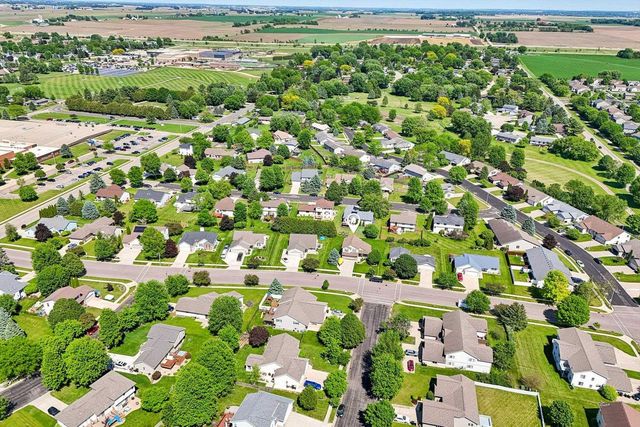 612 Greenfield Drive, Deforest, WI 53532