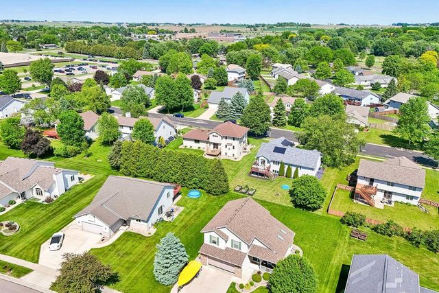 612 Greenfield Drive, Deforest, WI 53532