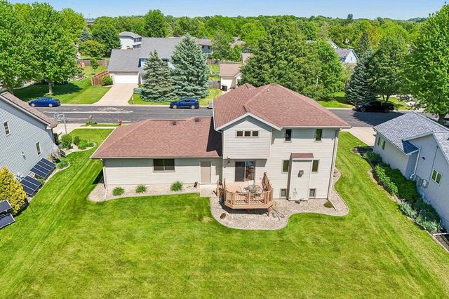 612 Greenfield Drive, Deforest, WI 53532