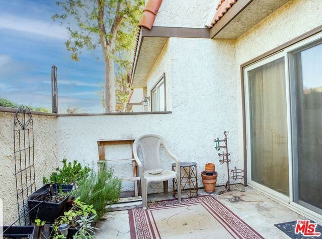 27656 Ironstone Drive 2, Canyon Country (santa Clarita), CA 91387
