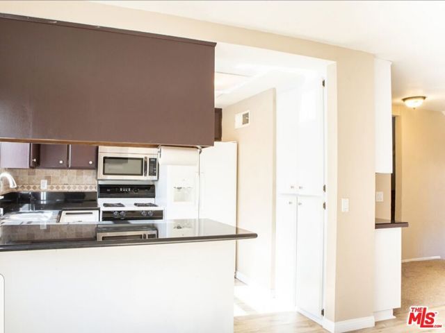 27656 Ironstone Drive 2, Canyon Country (santa Clarita), CA 91387