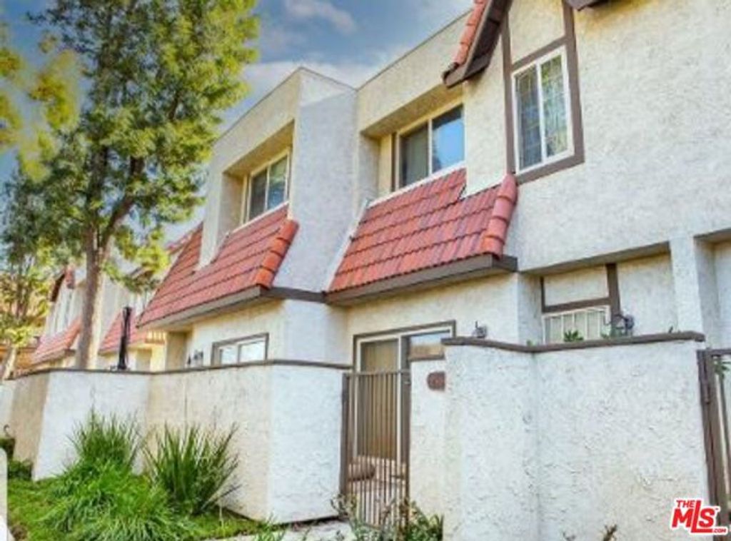 27656 Ironstone Drive 2, Canyon Country (santa Clarita), CA 91387