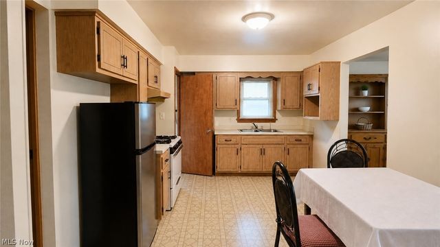 3001 Wales Avenue, Parma, OH 44134