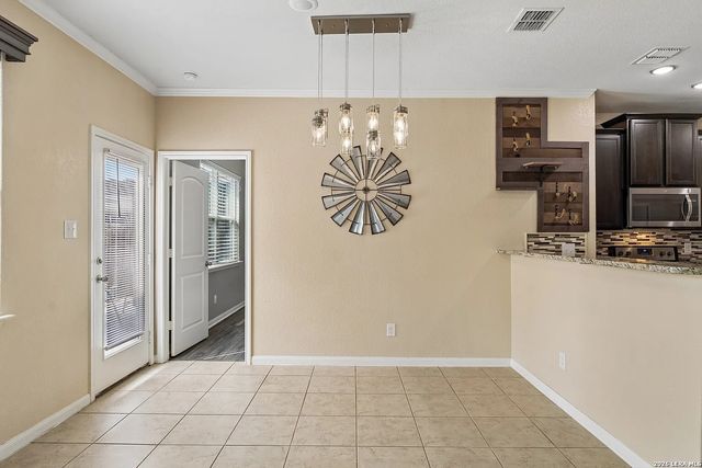7811 Creekshore Cv, San Antonio, TX 78254