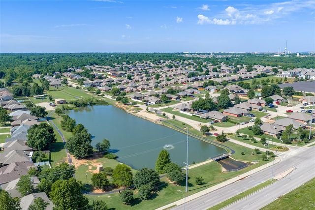 2024 Lakeside Drive, Midwest City, OK 73130