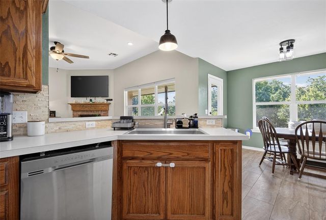 2024 Lakeside Drive, Midwest City, OK 73130
