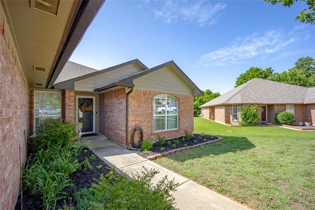 2024 Lakeside Drive, Midwest City, OK 73130