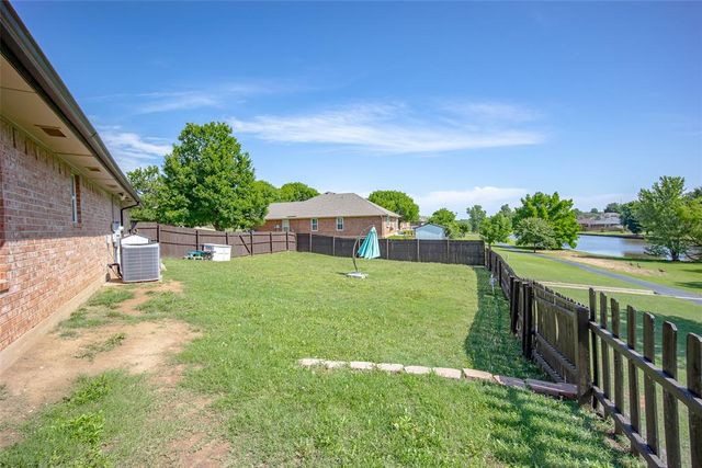 2024 Lakeside Drive, Midwest City, OK 73130