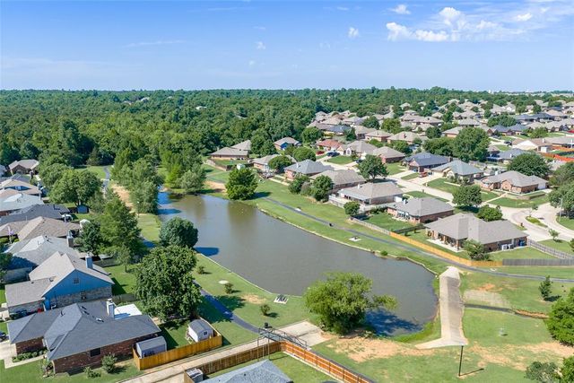 2024 Lakeside Drive, Midwest City, OK 73130