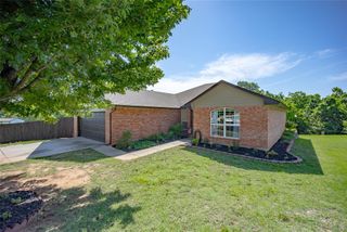 2024 Lakeside Drive, Midwest City, OK 73130