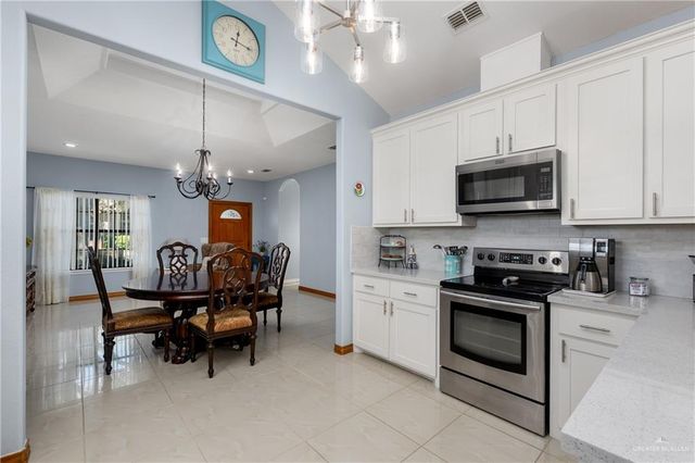 3200 N Cynthia Lane, Mcallen, TX 78501