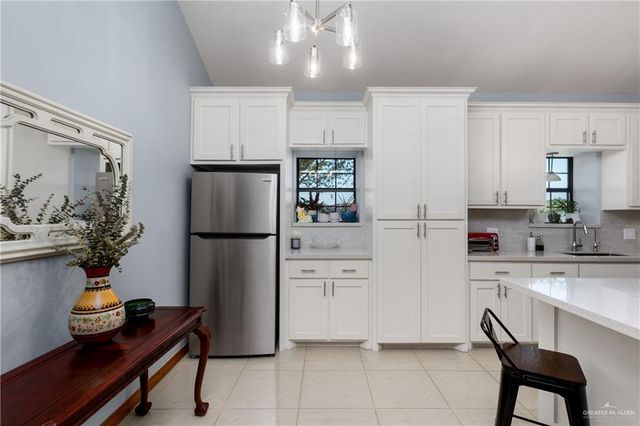 3200 N Cynthia Lane, Mcallen, TX 78501