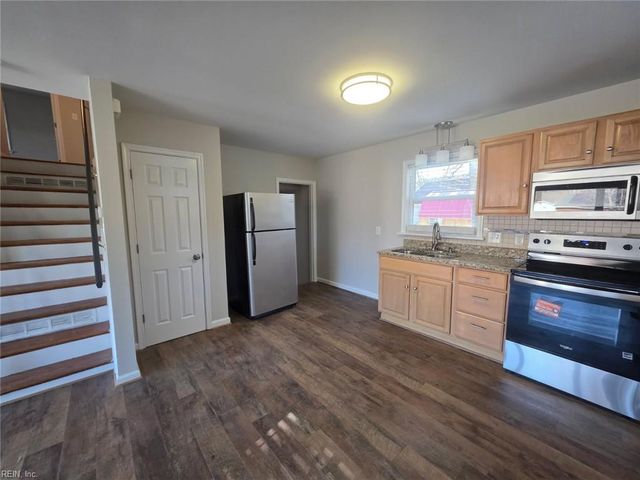 102 Springfield DR, Williamsburg, VA 23185