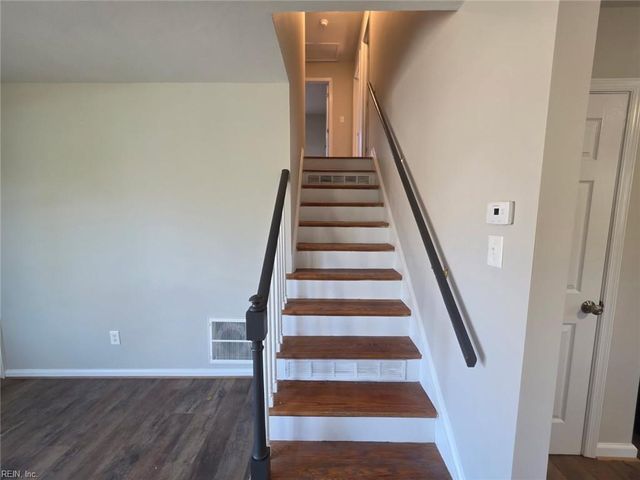 102 Springfield DR, Williamsburg, VA 23185