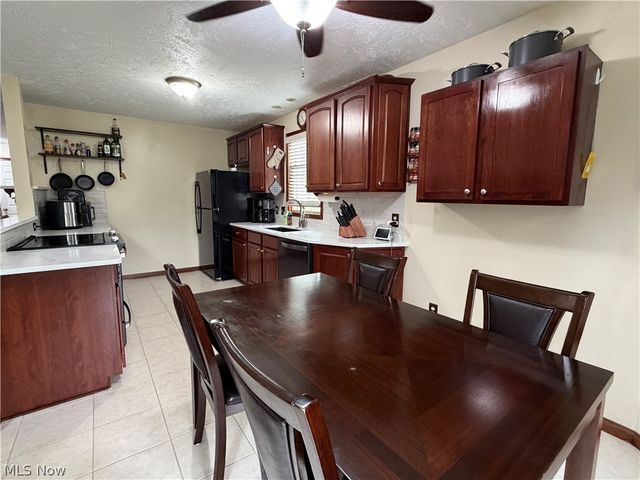 1025 Parsons Road, Grafton, OH 44044