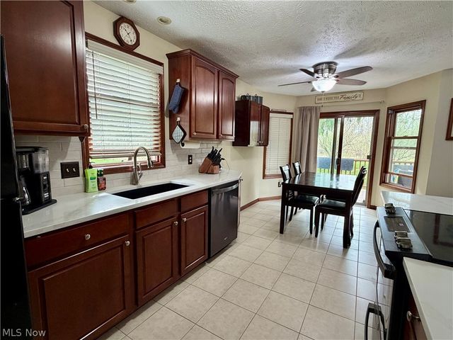1025 Parsons Road, Grafton, OH 44044