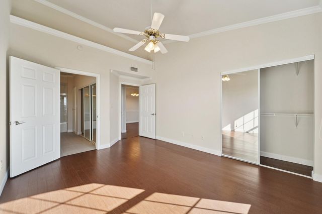 2111 S Welch Street A318, Houston, TX 77019