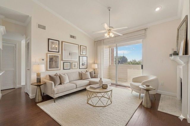 2111 S Welch Street A318, Houston, TX 77019