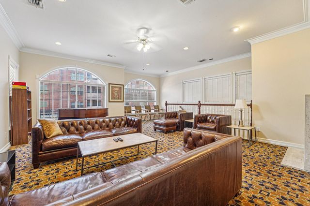 2111 S Welch Street A318, Houston, TX 77019