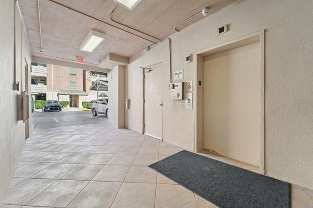 2111 S Welch Street A318, Houston, TX 77019