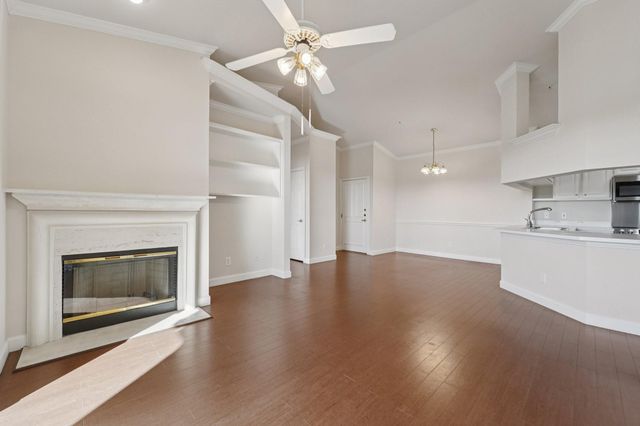 2111 S Welch Street A318, Houston, TX 77019
