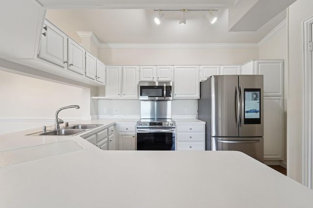 2111 S Welch Street A318, Houston, TX 77019