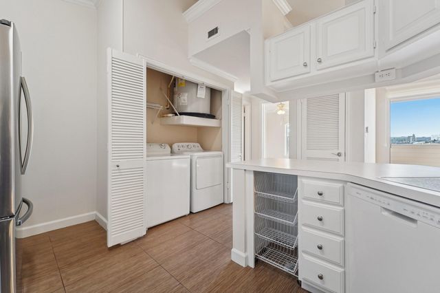 2111 S Welch Street A318, Houston, TX 77019