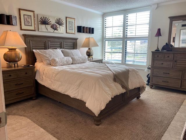 1 Royal Palm Way 201, Boca Raton, FL 33432