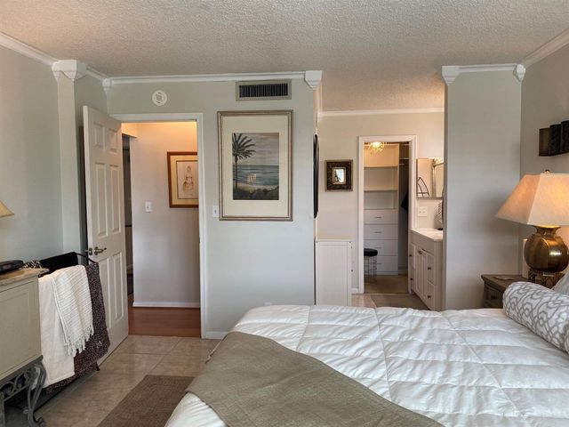 1 Royal Palm Way 201, Boca Raton, FL 33432