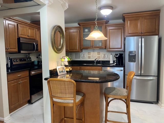 1 Royal Palm Way 201, Boca Raton, FL 33432