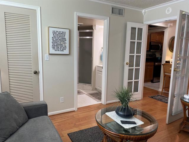 1 Royal Palm Way 201, Boca Raton, FL 33432