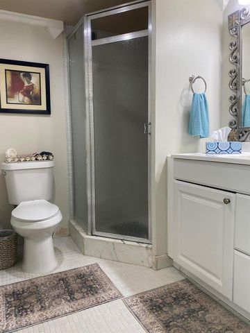 1 Royal Palm Way 201, Boca Raton, FL 33432
