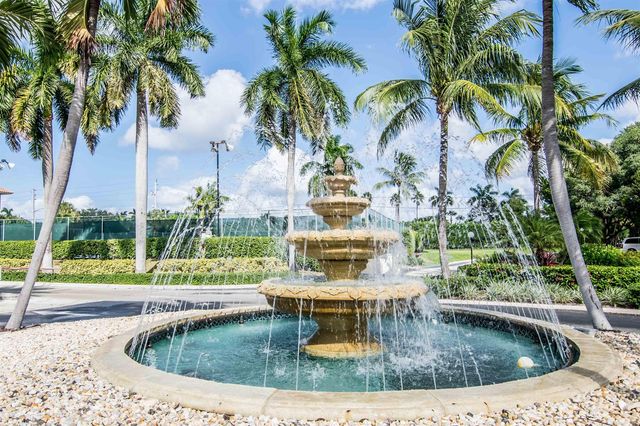 1 Royal Palm Way 201, Boca Raton, FL 33432
