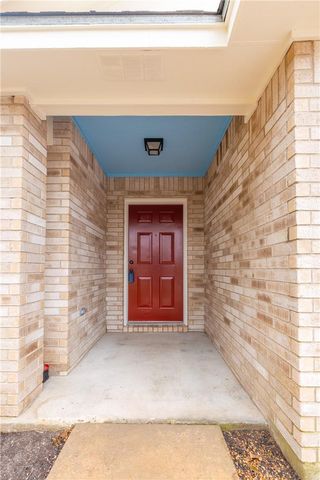 1022 Alamo ST, Lockhart, TX 78644