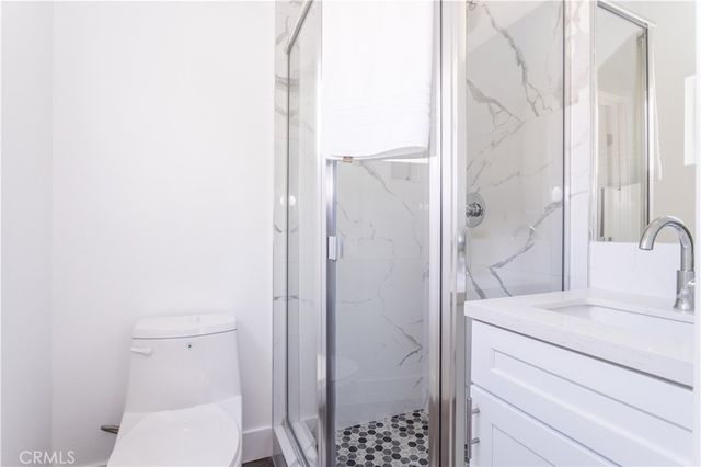 1032 N Oxford, Los Angeles, CA 90029