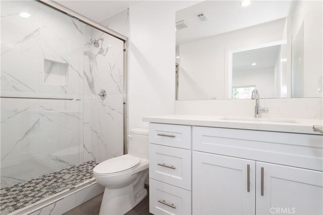 1032 N Oxford, Los Angeles, CA 90029