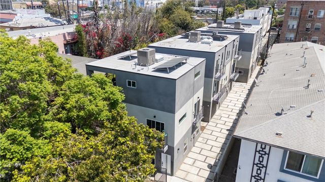1032 N Oxford, Los Angeles, CA 90029